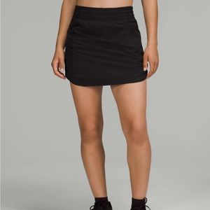 Hotty hot long skirt in black